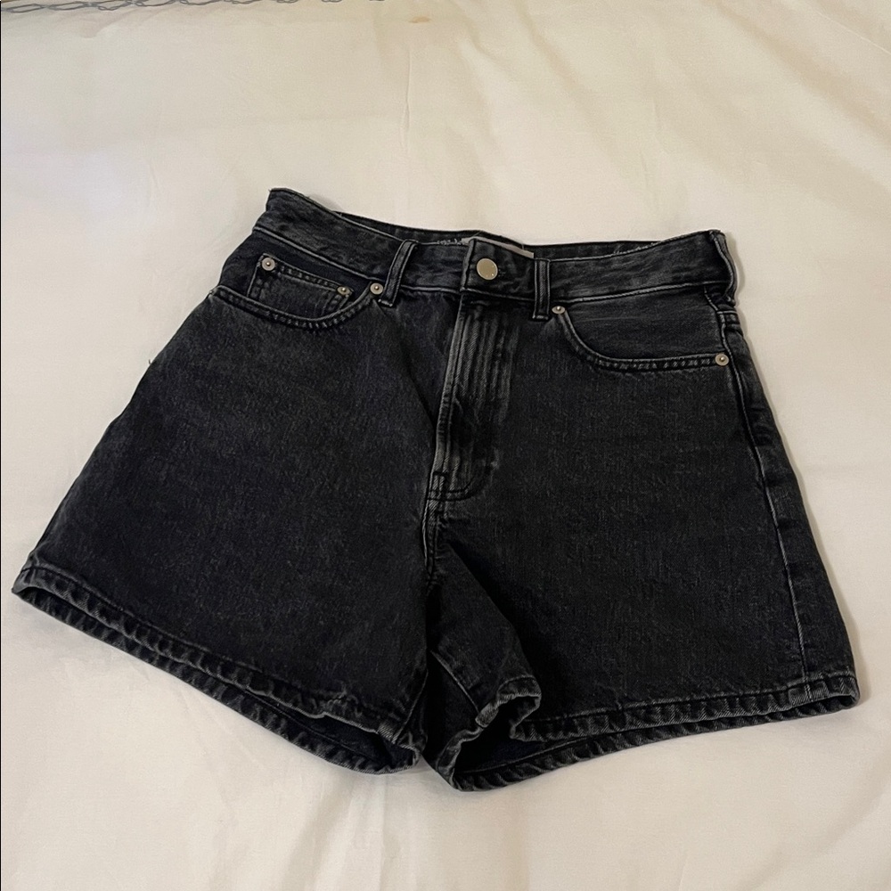 Everlane THE A-LINE DENIM SHORT in Storm Black Size 26